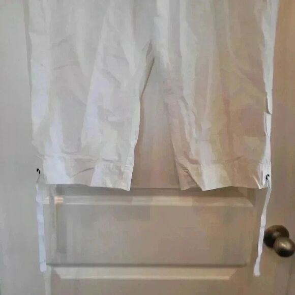 Studio Works Women's White Cotton Capri Pants - Picture 4 of 8